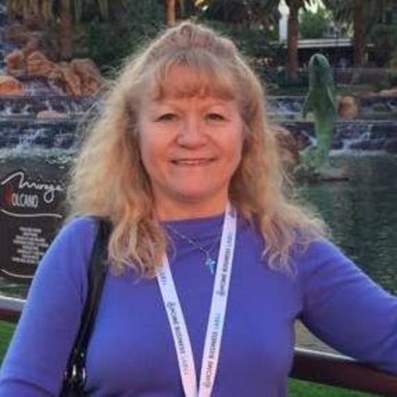 Meet your Posher, Cindy - Picture 1 of 1
